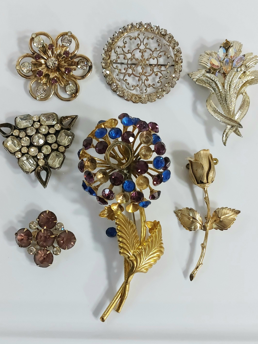 Vintage brooch lot for crafts or repair